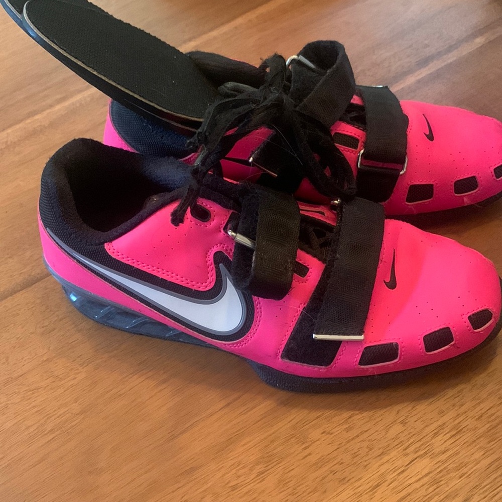 Nike lifters